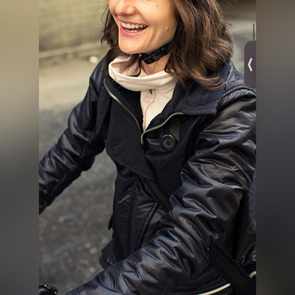Rare Lululemon Pedal Power Jacket - Black 🔥Hot Pick🔥 - Picture 2 of 15